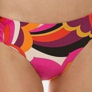 Trina Turk Swim Women's Fan Faire Tab Side Hipster Swim Bottom / Multi 8